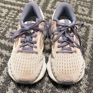 Brooks Glycerin Women's Sneakers in Cream and Purple Sz6